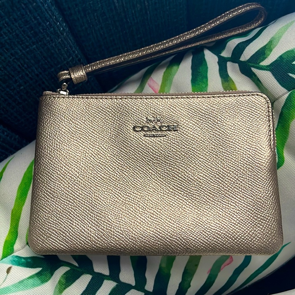 Coach wallet ✨